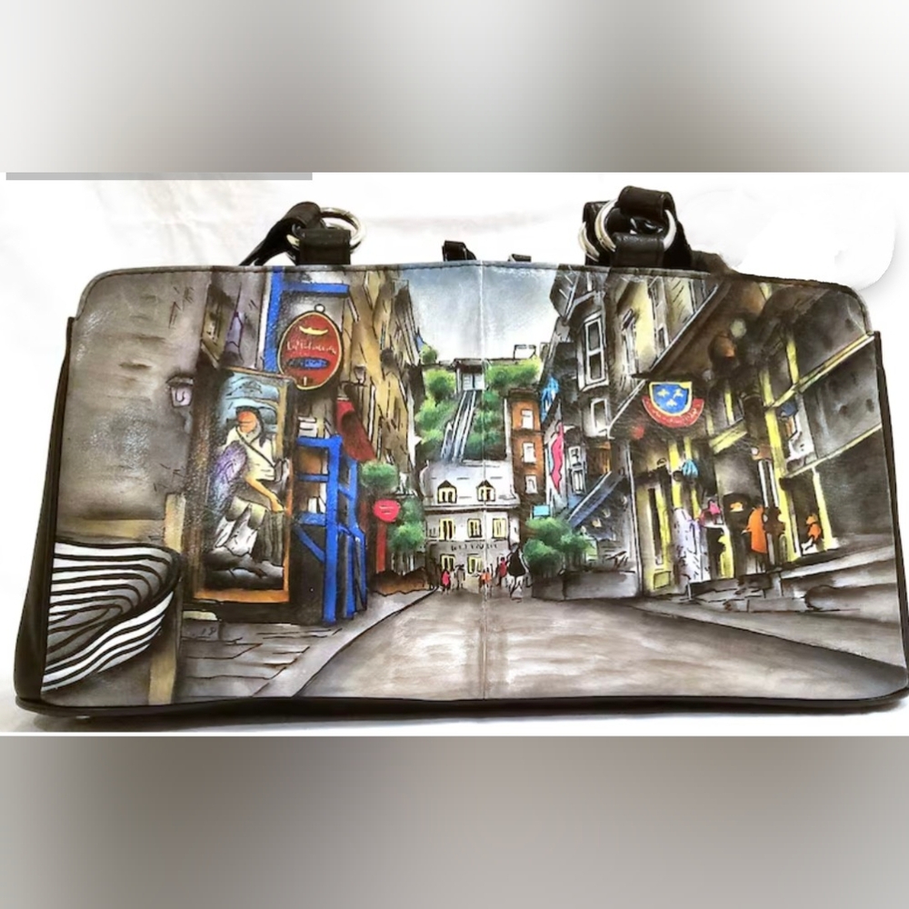 Handpainted leather shoulder bag 3 lg inner sections 3 zip pouches mag/zip close